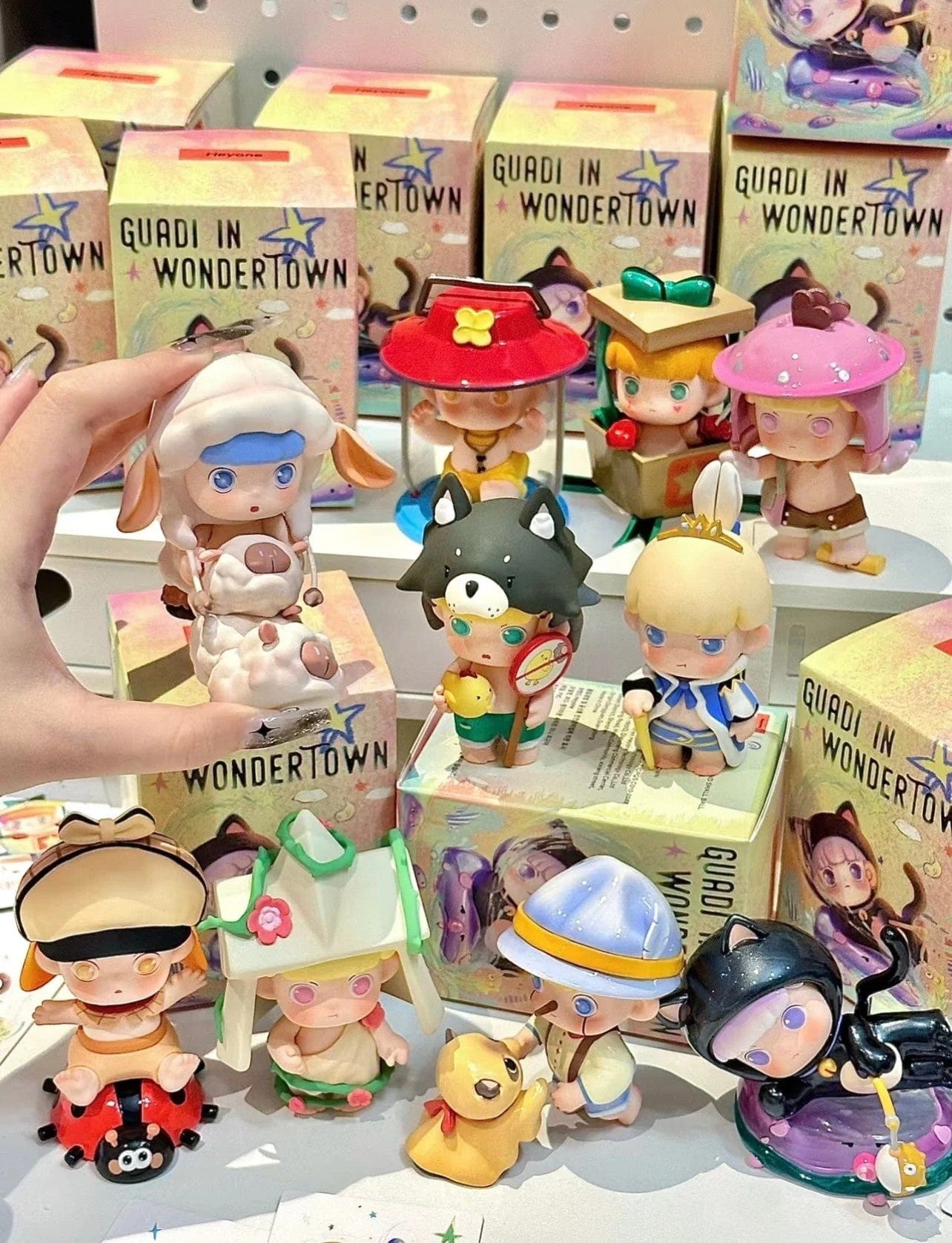 HeyOne | Guadi In Wondertown Blind Box