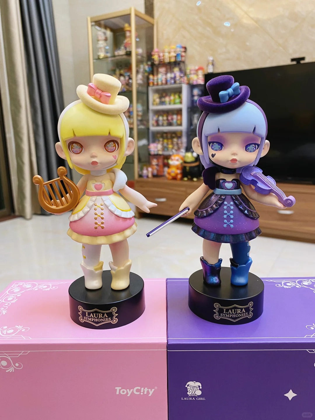 ToyCity | Laura: A Symphony Around the Clock (Prologue in the Morning Light & Finale Against the night Sky)