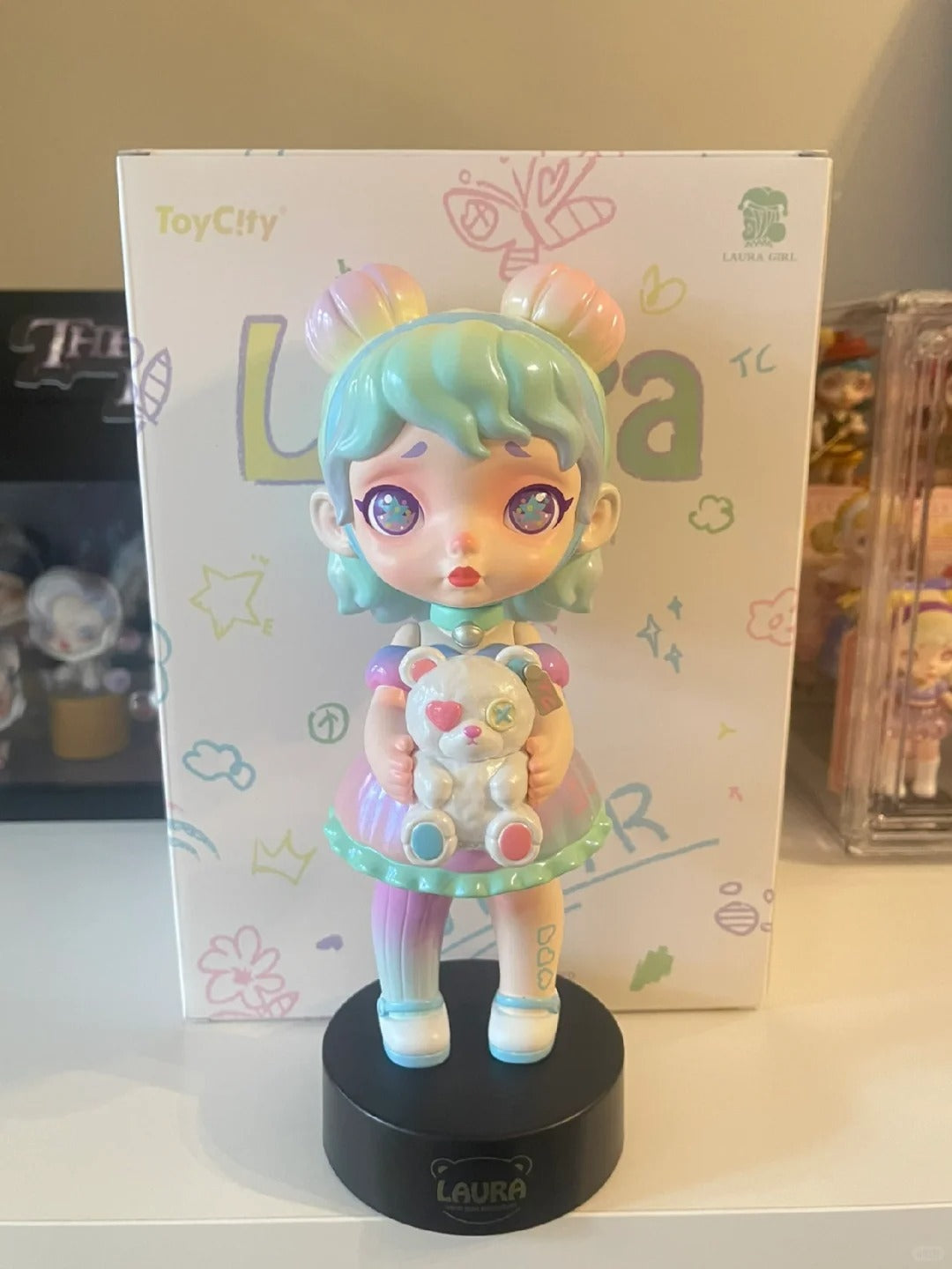 ToyCity | Laura: White Bear Sweetheart 200% (SEALED)