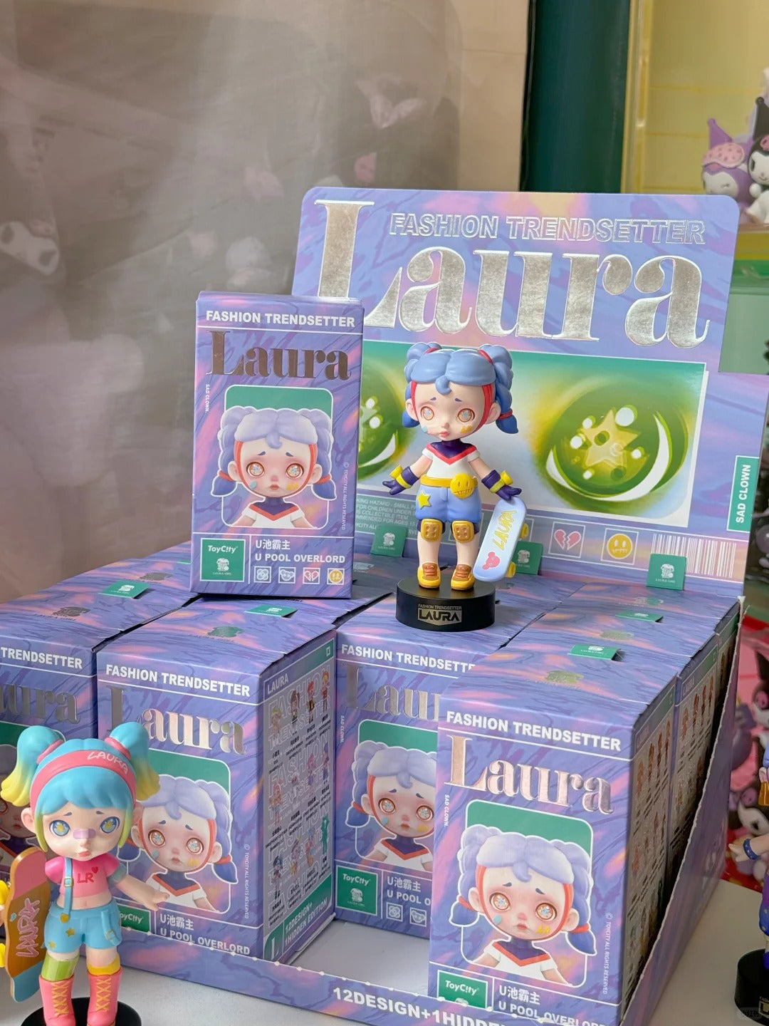 ToyCity | Laura Fashion Trendsetter (10th Series) Blind Box