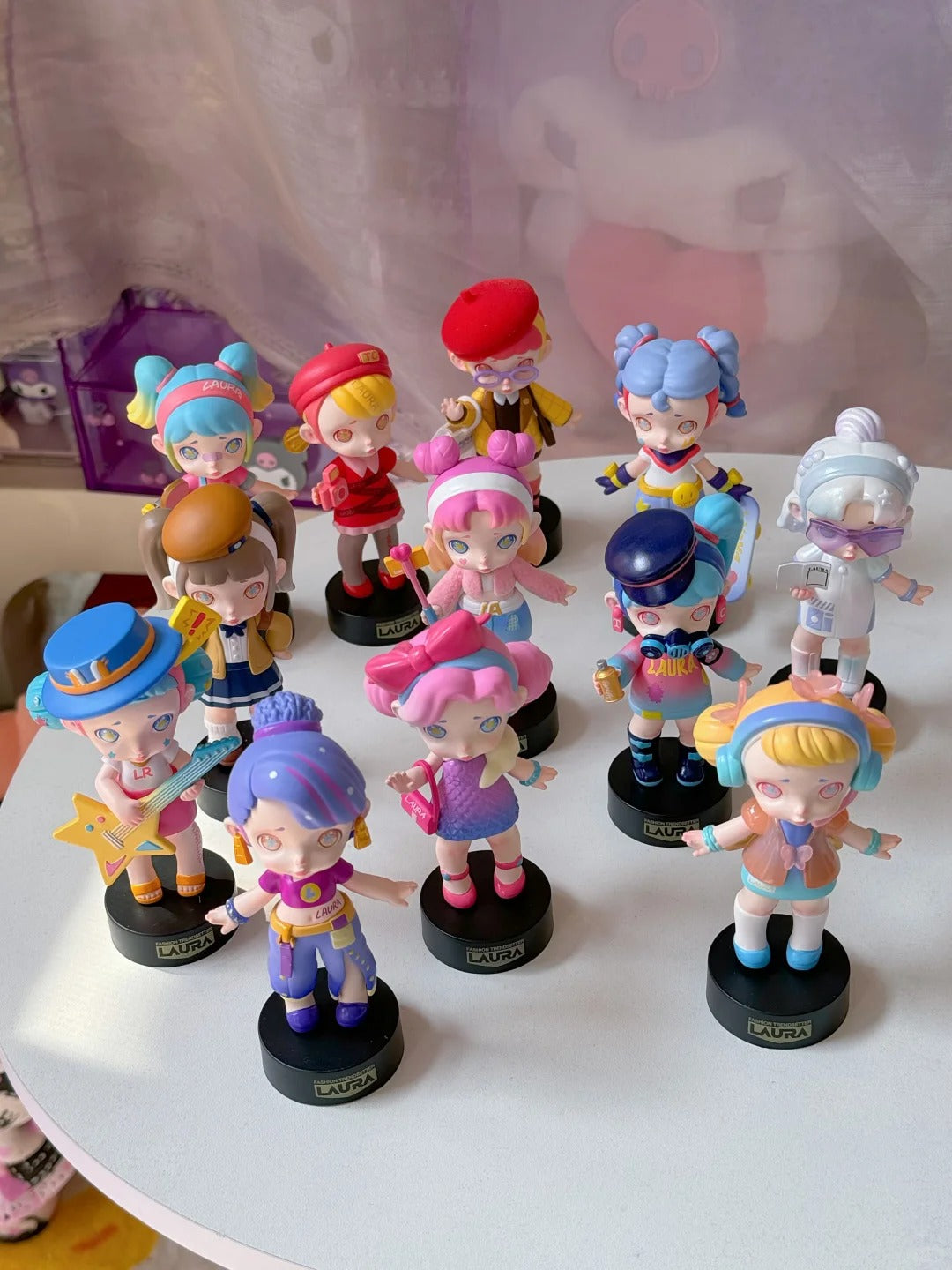 ToyCity | Laura Fashion Trendsetter (10th Series) Blind Box